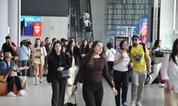 İstanbul Havalimanı'nda bayram dönüşü yoğunluğu