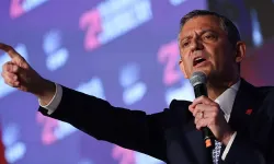 CHP'nin X hesabı, Özgür Özel'i takipten çıktı