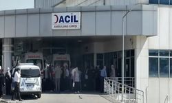 Husumetli aileler arasında taşlı silahlı kavga! Ortalık savaş alanına döndü:9 yaralı