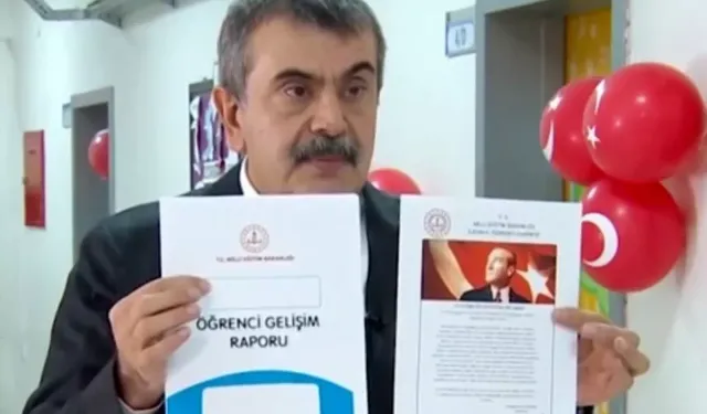 Yusuf Tekin'den 'Atatürk karnelerden kaldırıldı' iddialarına yanıt!