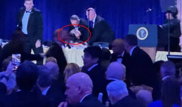 Trump’ın katıldığı yemekte silahlı saldırı!