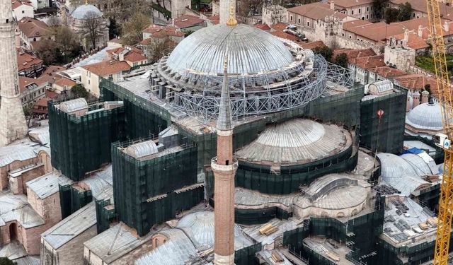 Ayasofya'da dev restorasyon: Kubbe kapatılıyor