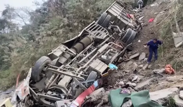 Hindistan'da katliam gibi kaza: 13 ölü, 30 yaralı