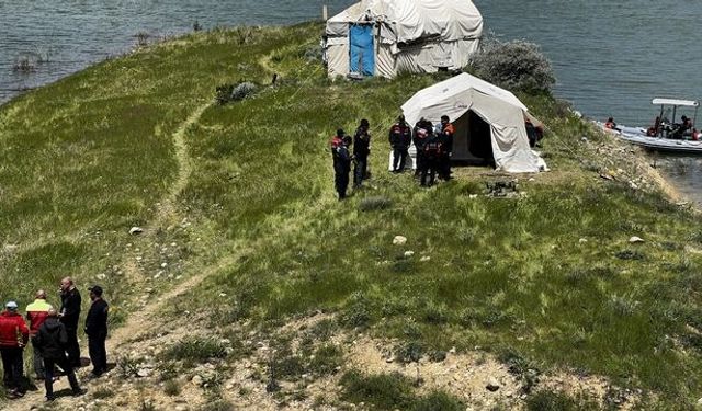 Viyadükten düşen 2 çocuk babası aranıyor