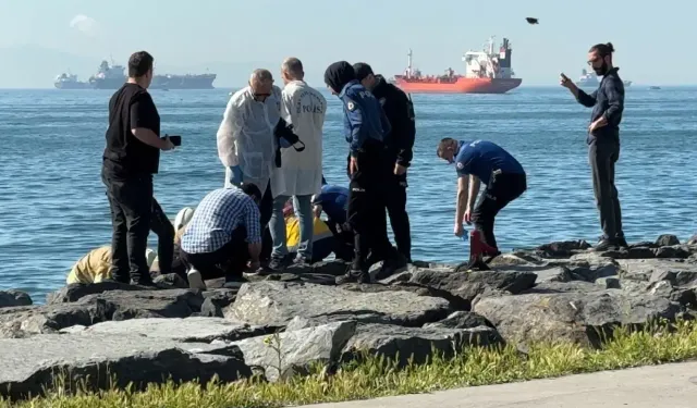 Avcılar sahilinde kıyıya vuran erkeğin cansız bedeni bulundu