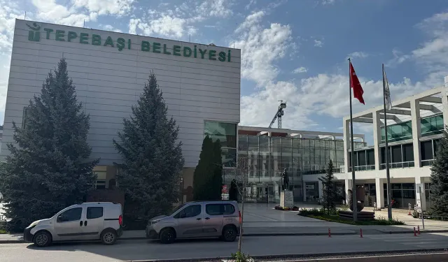Eskişehir Tepebaşı Belediyesi'ne operasyon: Gözaltılar var