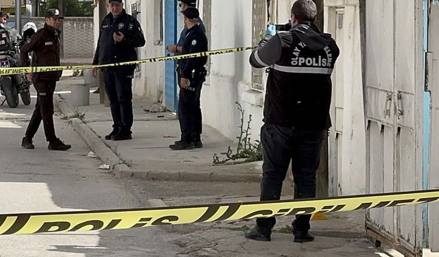 Tartıştığı çocuğu silahla başından vurdu