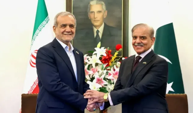 İran Cumhurbaşkanı Pezeşkiyan, Pakistan Başbakanı Şerif ile görüştü
