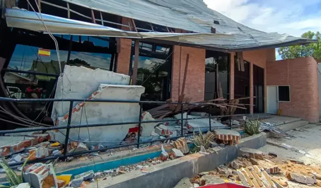 Endonezya'da 6,7 şiddetinde deprem!