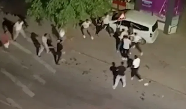 Akrabalar arasında silahlı ve bıçaklı kavga: Çok fazla yaralı var