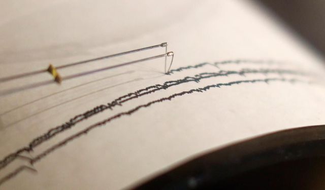 Japonya'da 6,9 büyüklüğünde deprem meydana geldi