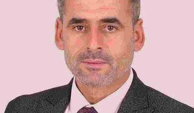 AK Partili belediye başkanına bıçaklı saldırı, oğlu yaralandı