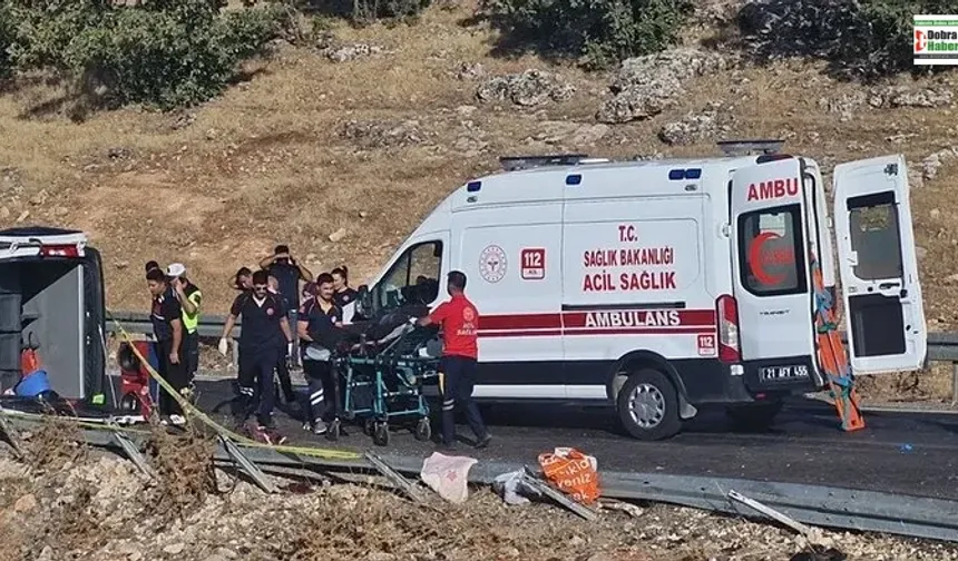 Ziyaret yolunda feci kaza! 1 ölü 15 yaralı