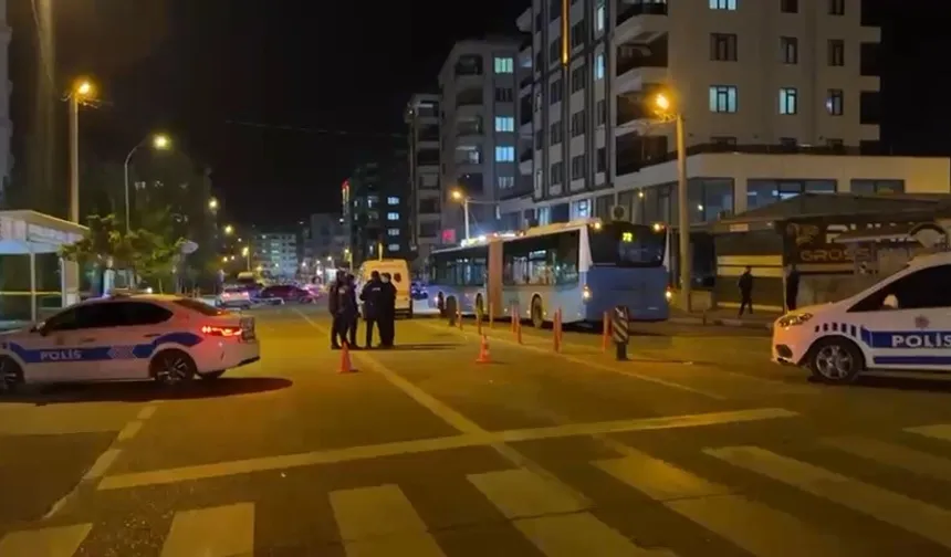 Cadde ortasında silahlı kavga!