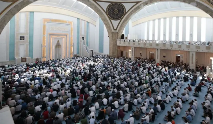 16 Ocak 2026 cuma hutbesi: Din istismarı