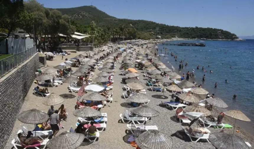 Sezon açıldı: Plaja giriş 2 bin liradan başlıyor