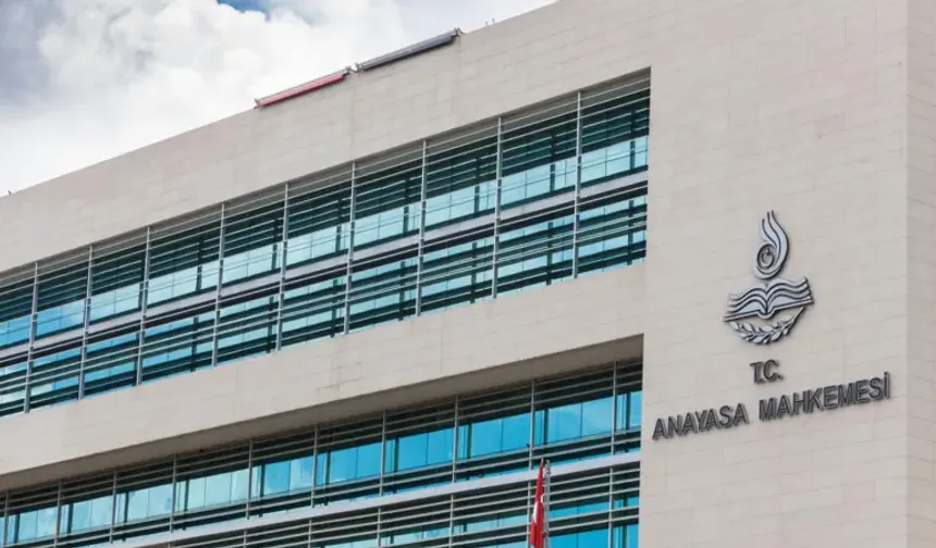 AYM'den süresiz nafaka hakkında karar