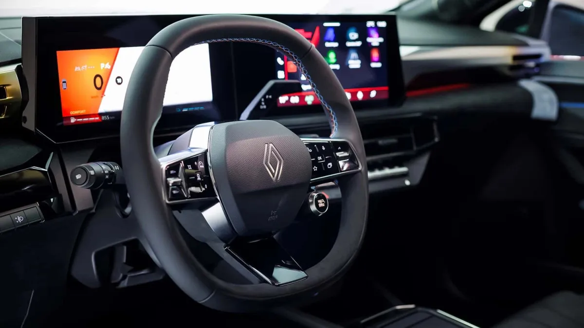 Renault Clio Yenilendi: Daha Büyük, Daha Güçlü, Daha Teknolojik